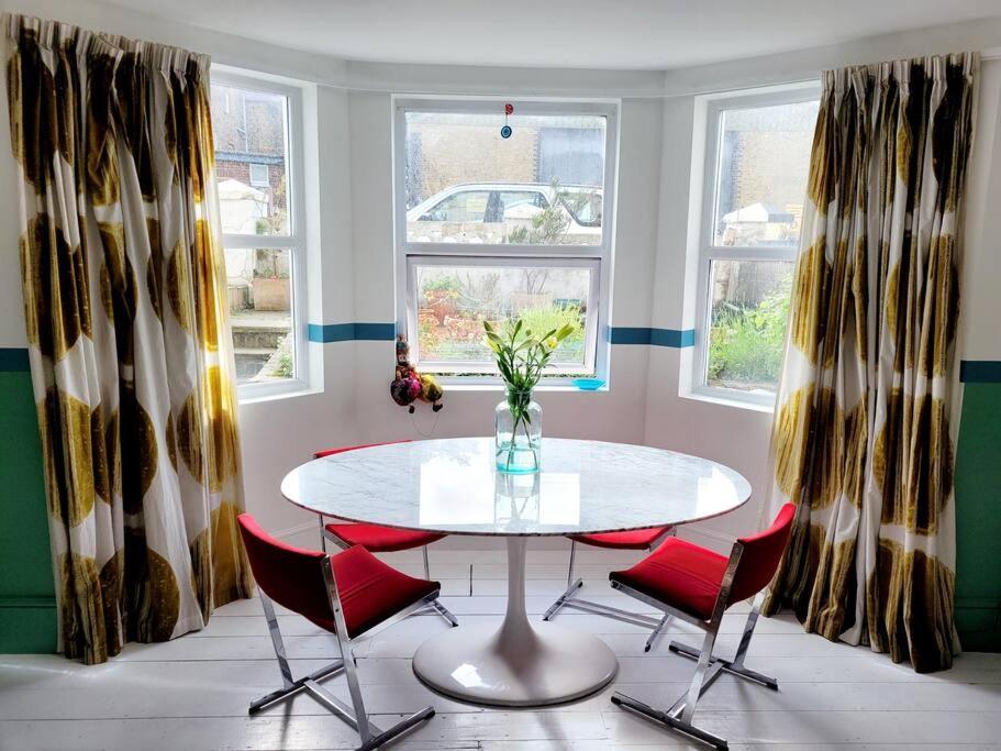 Gorgeous 2 Bedroom Sanctuary Margate Bagian luar foto